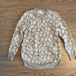 Old Navy Maternity plush sweater Sz M